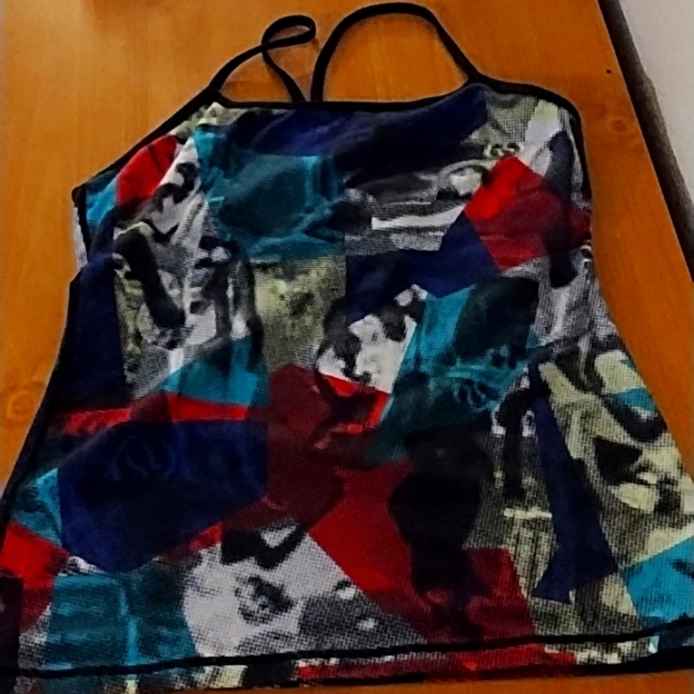 LuLuLemon tank with built in bra